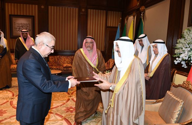 Ambassador of the Republic of Armenia to the State of Kuwait presented his credentials to His Highness the Amir of the State of Kuwait